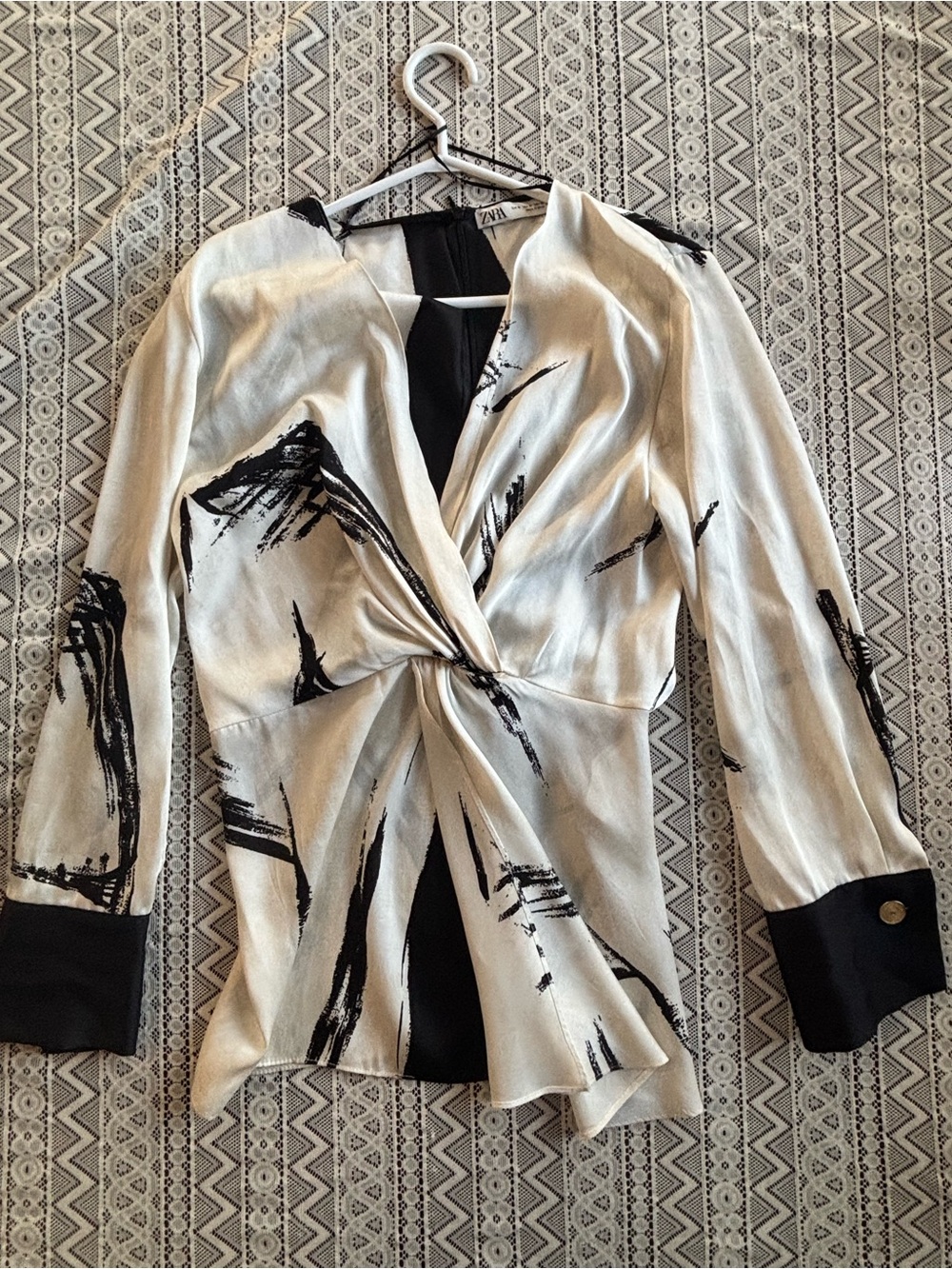 Zara Cream and Black Brushstroke Satin Top